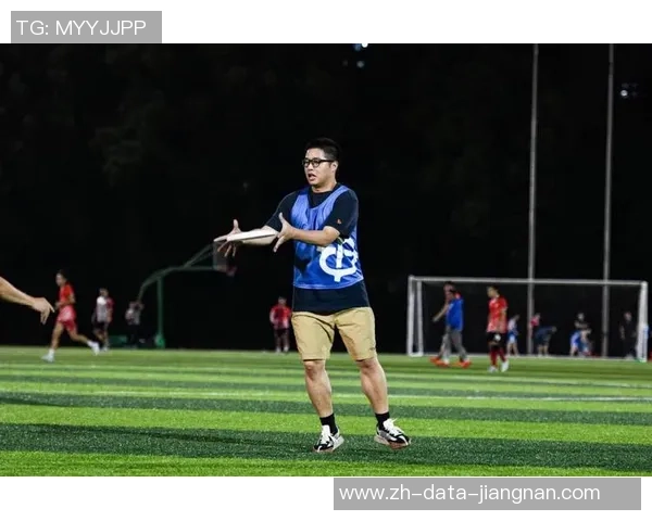 重庆飞盘队的阵地战体系与飞盘战术的深度解析与应用探讨